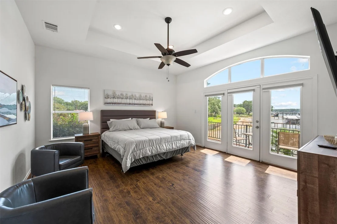 Photo of 211 Lake Front Drive