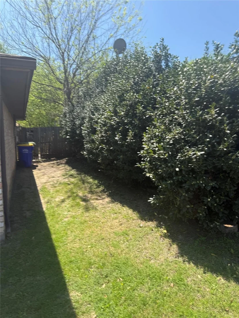 Photo of 6036 Harrison Way