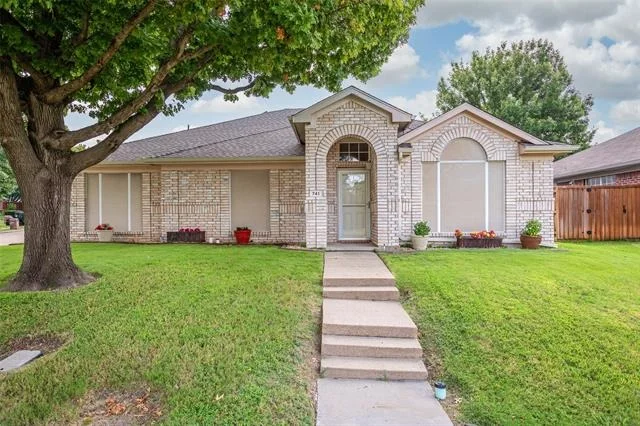 Photo of 741 Whitman Drive