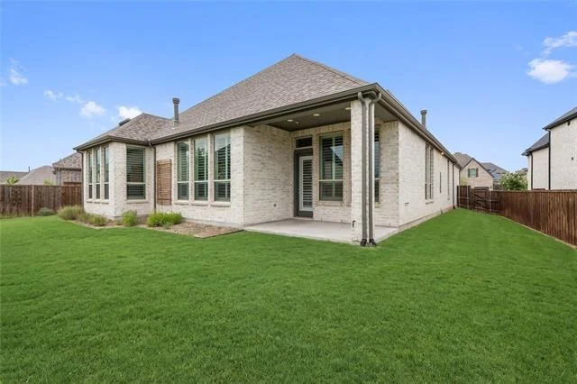 Photo of 1701 Deerwood Lane