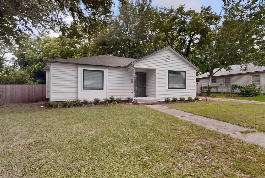 Photo of 405 Elm Drive
