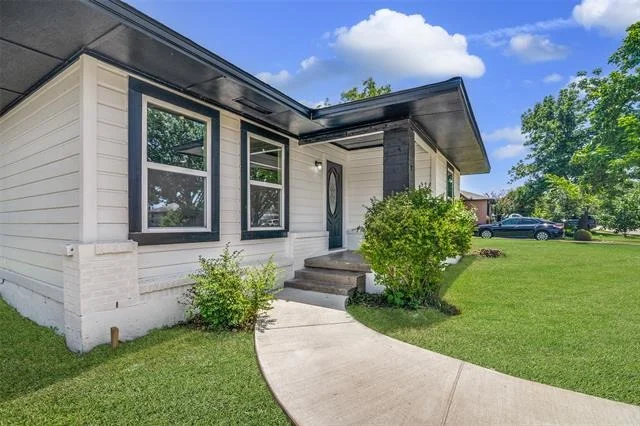 Photo of 1302 Marion Drive