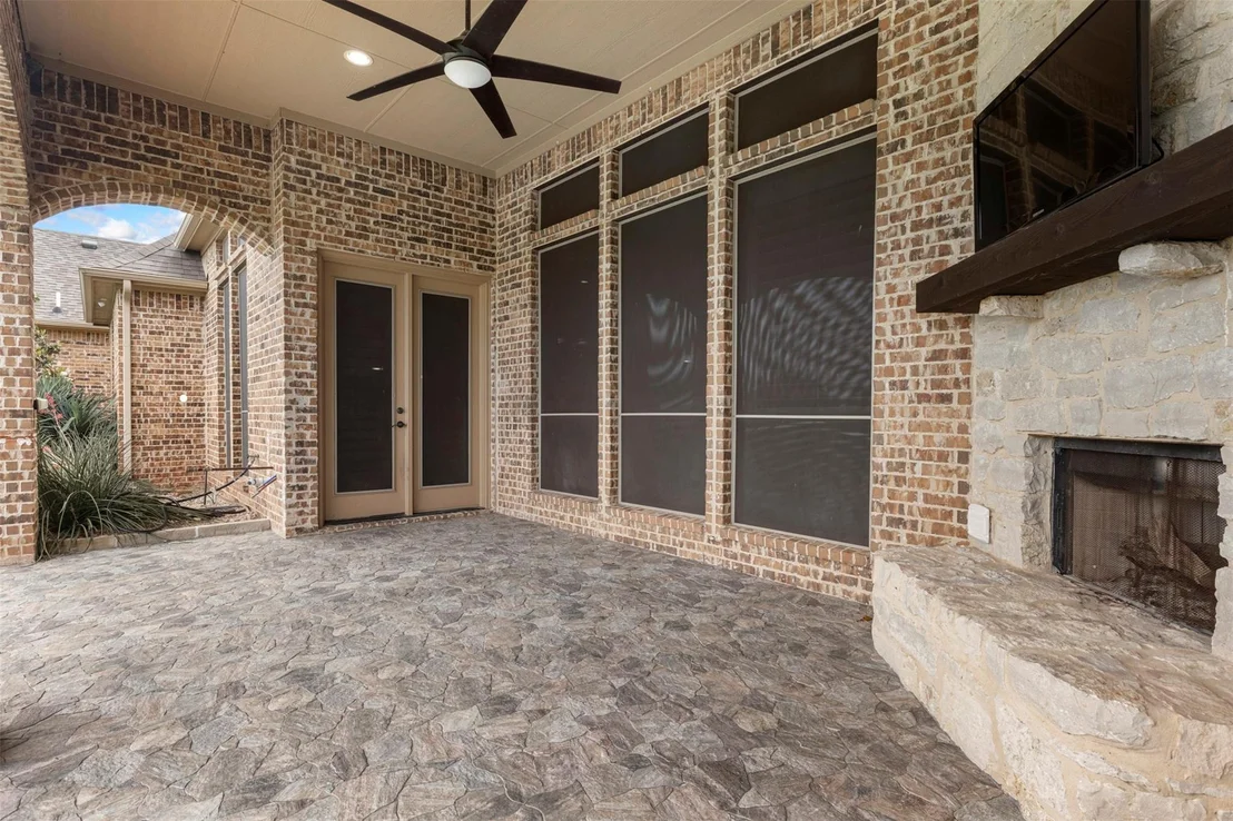 Photo of 2135 Lake Estates Drive