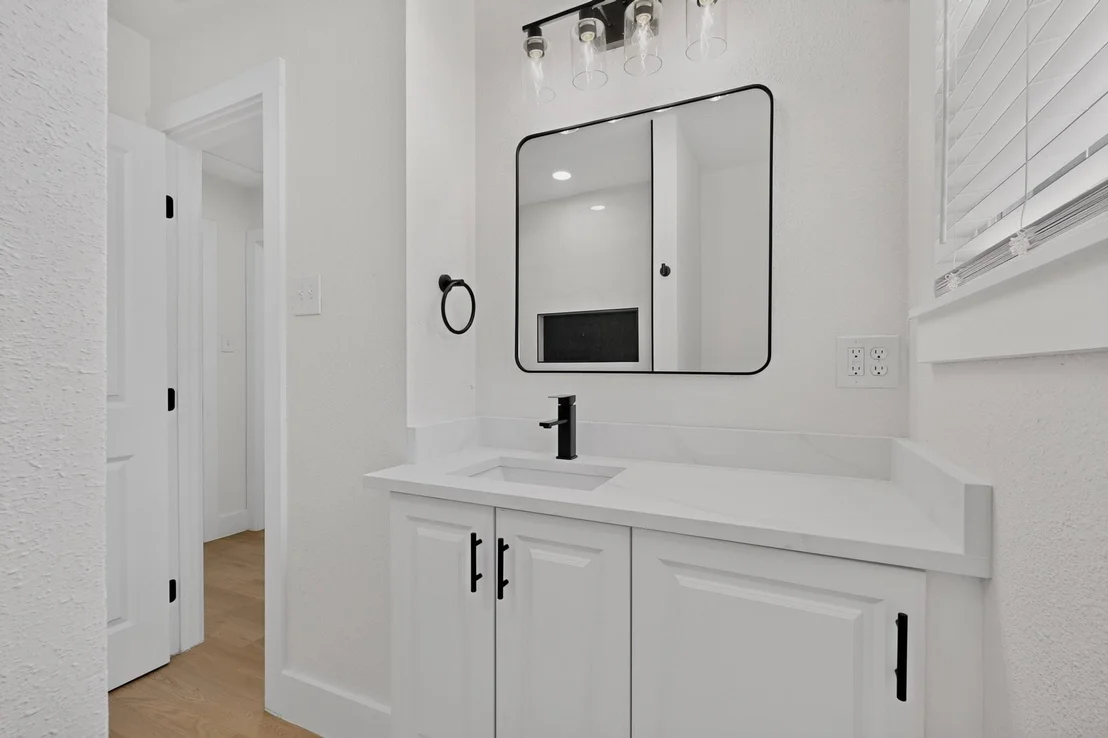 Photo of 808 Lilac Drive