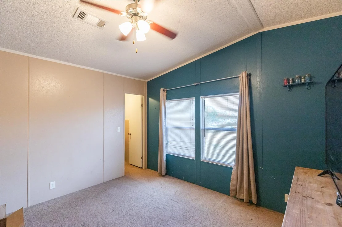 Photo of 7167 Spinks Road