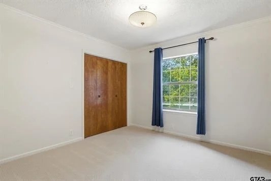 Photo of 546 Woodside Drive