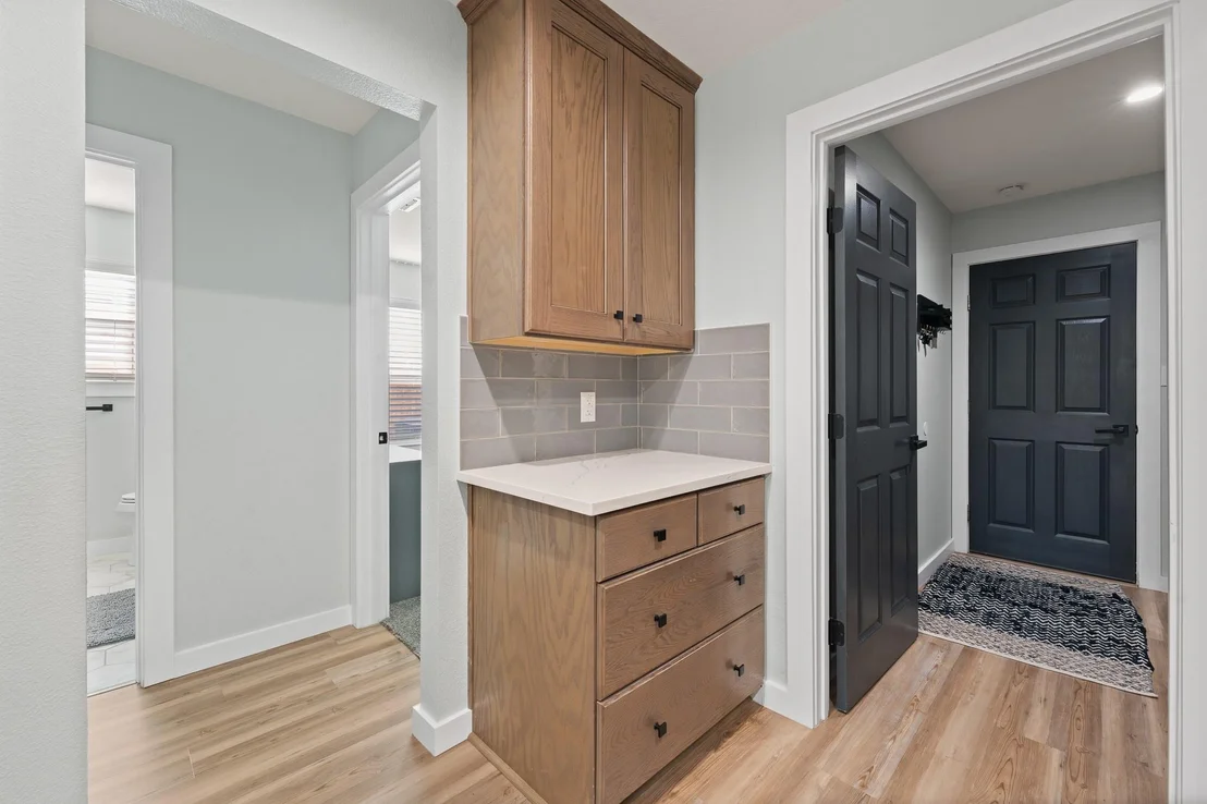 Photo of 3137 Shoreline Drive