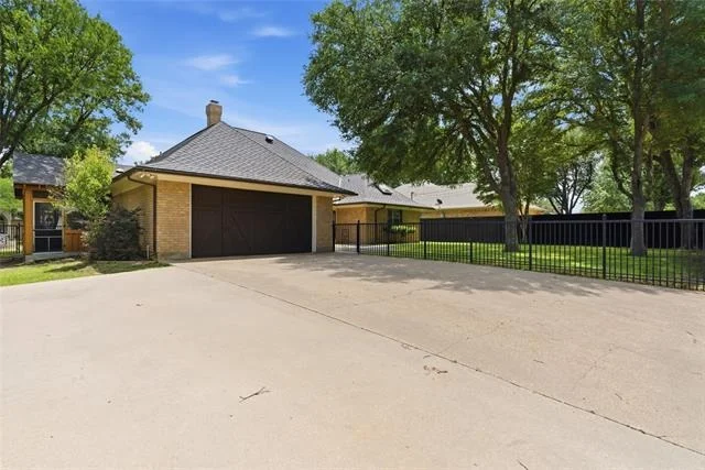 Photo of 1515 Oak Forest Drive