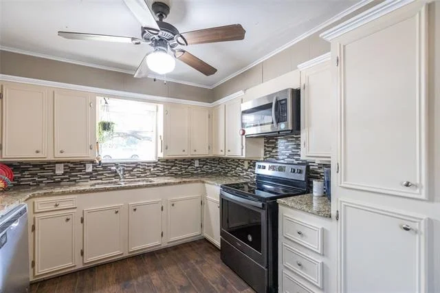 Photo of 2310 Crescent Drive