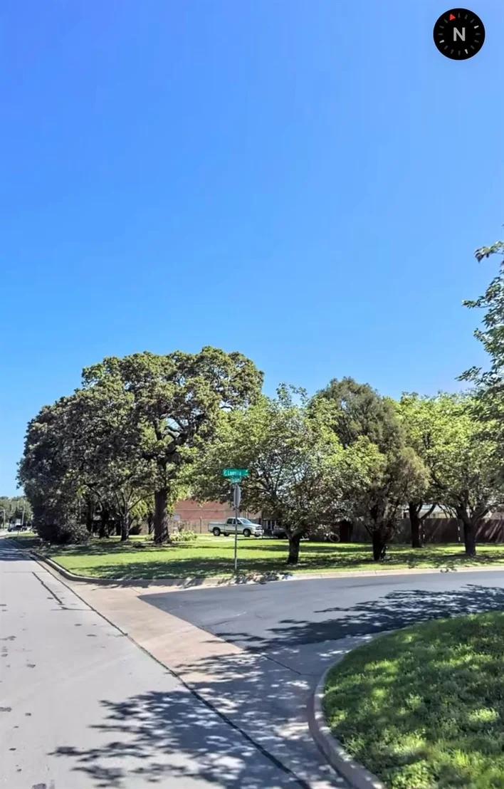 Photo of 440 W Louella