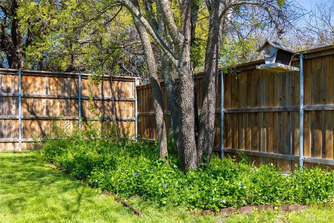Photo of 1600 Shaw Drive