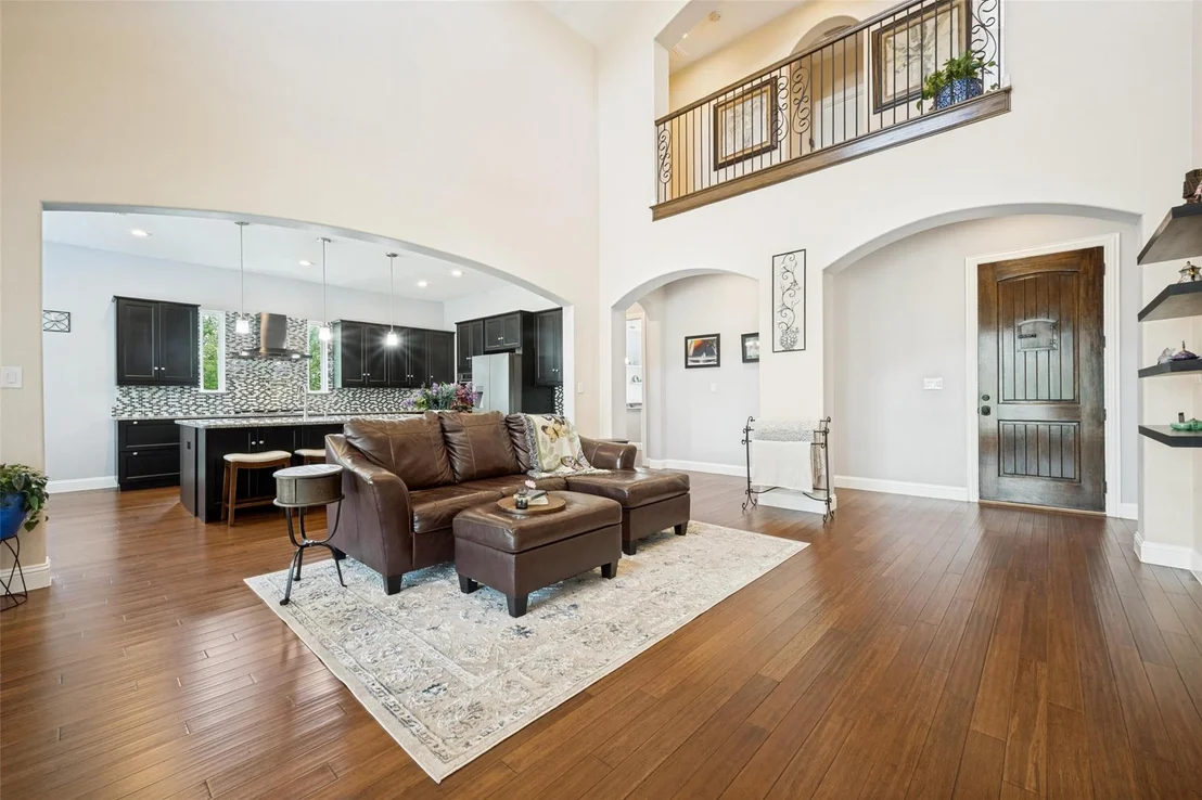 Photo of 2501 Oak Bluff Drive