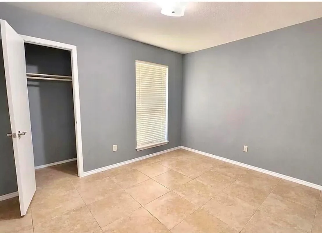Photo of 915 Lemontree Drive