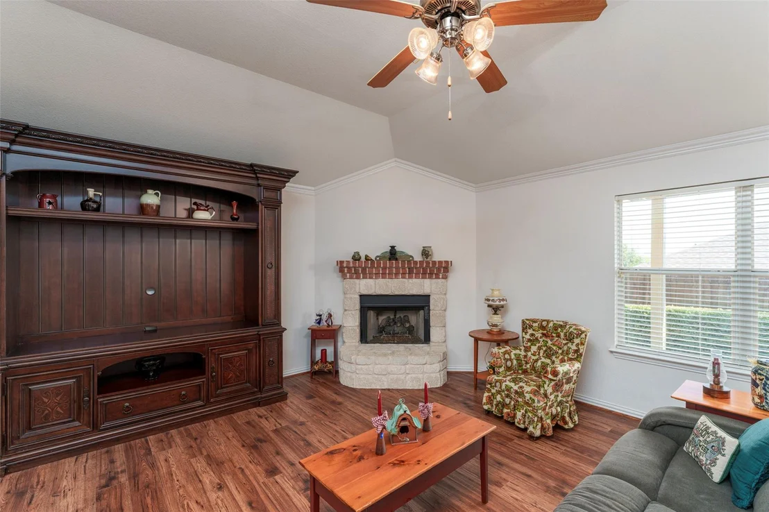 Photo of 6633 Chalk River Drive