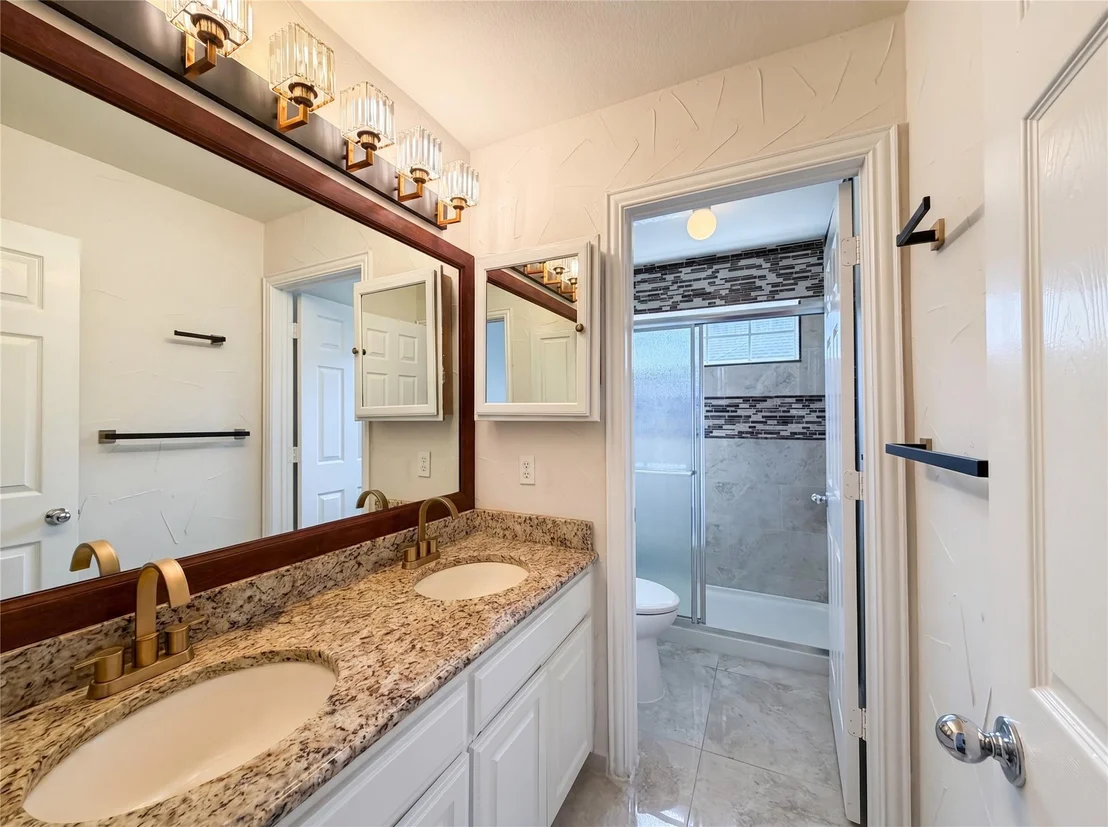 Photo of 1429 Greenbriar Drive