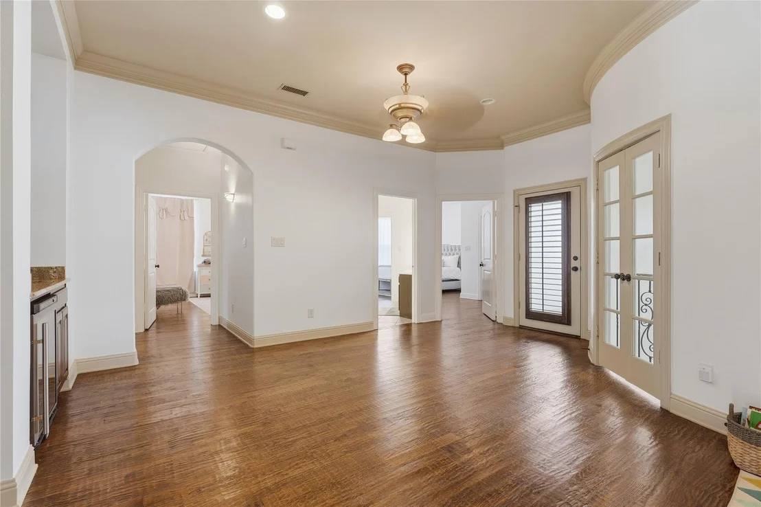 Photo of 5757 Bernay Lane