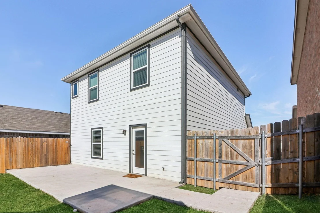 Photo of 6165 River Pointe Drive