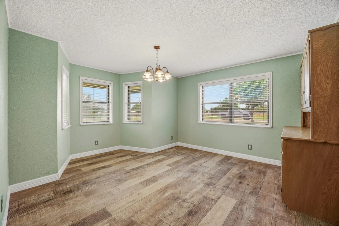 Photo of 621 County Road 484