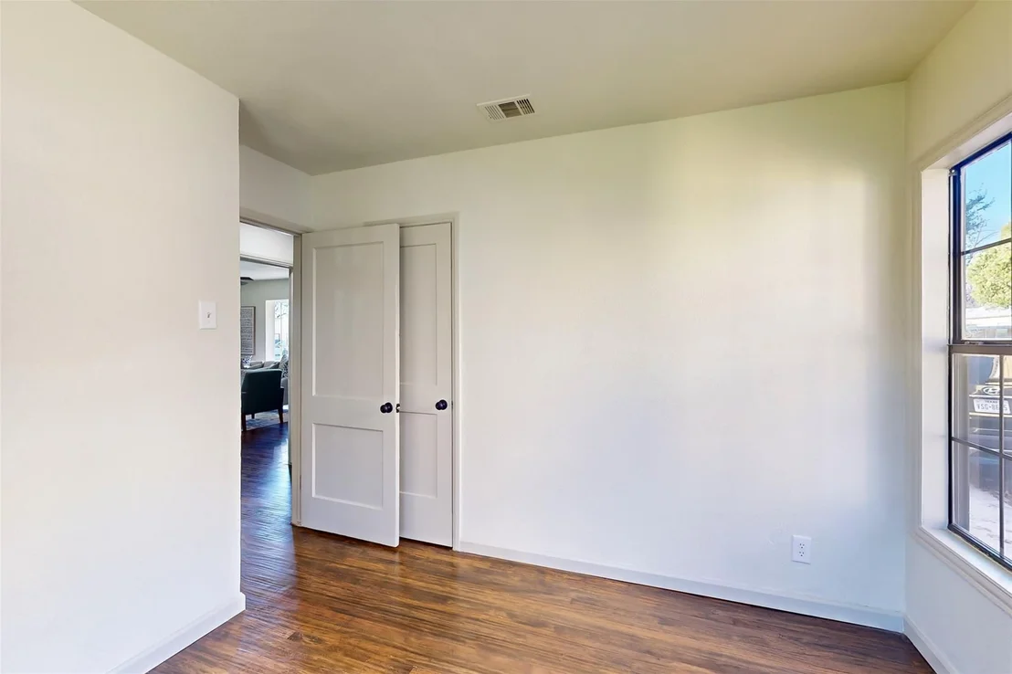 Photo of 2842 Carlson Drive
