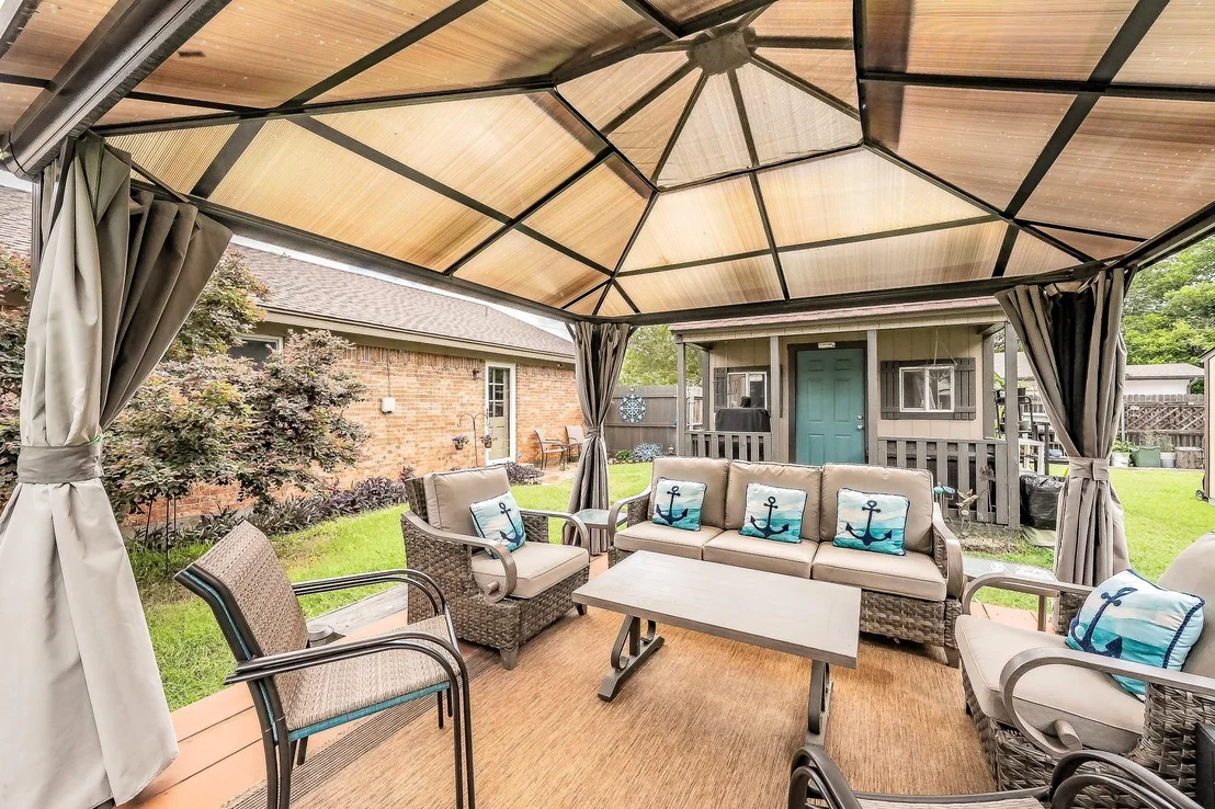 Photo of 5004 Blackstone Drive
