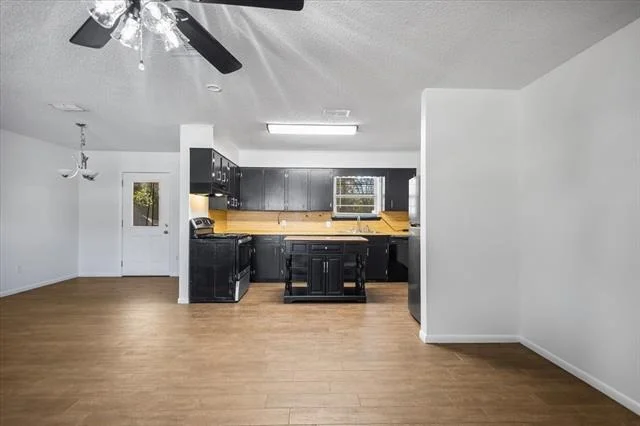 Photo of 14596 Tucker