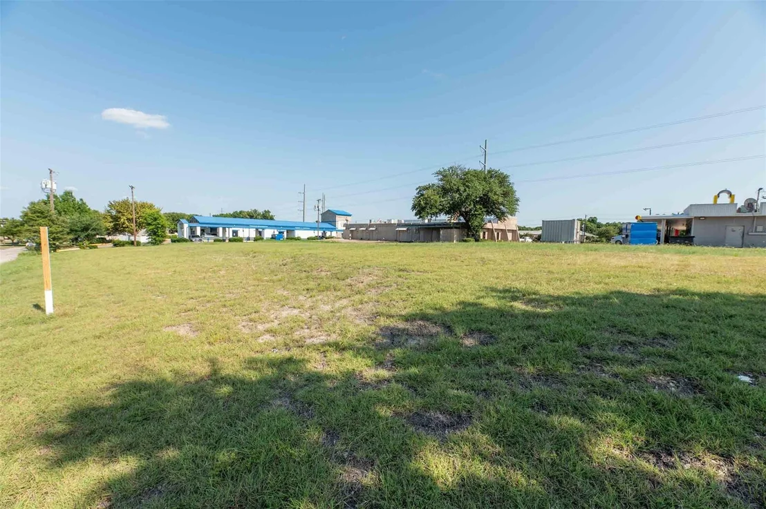 Photo of 5310 Lakeview Parkway