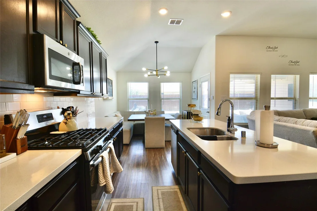 Photo of 465 Pollyann Trail