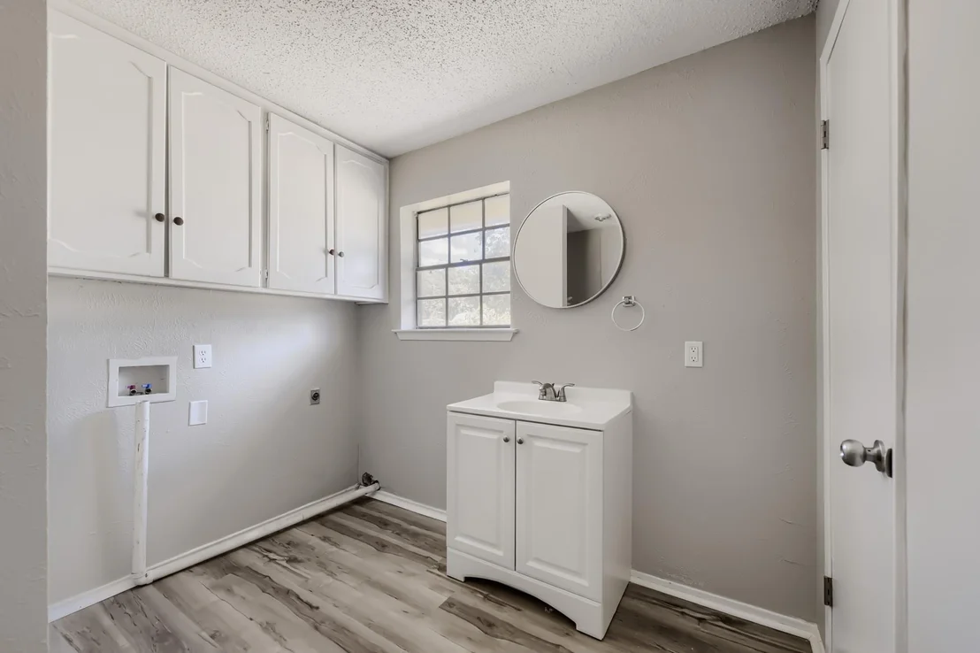 Photo of 2185 Jana Lane