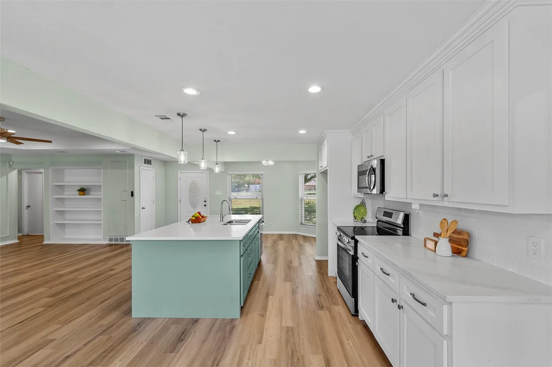 Photo of 16612 Scenic Circle