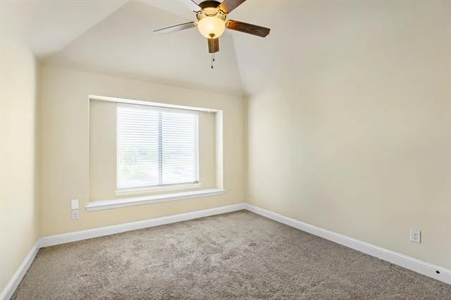 Photo of 123 White Oak Lane