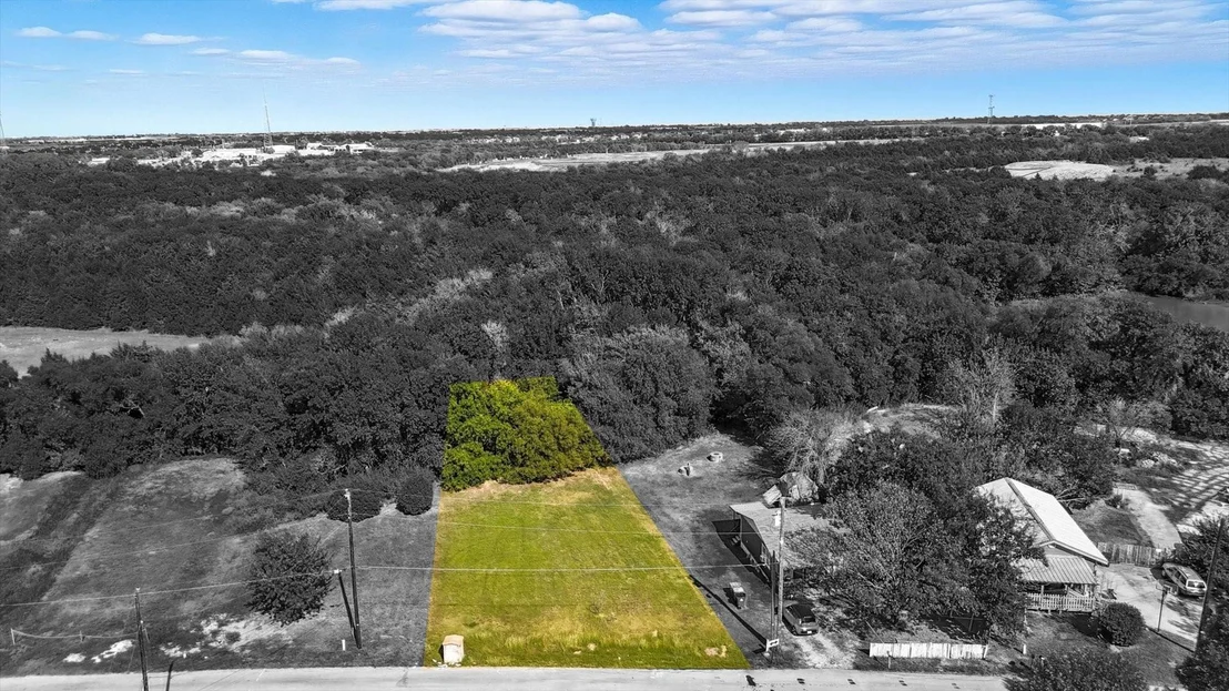 Photo of 869 Lakeside Drive