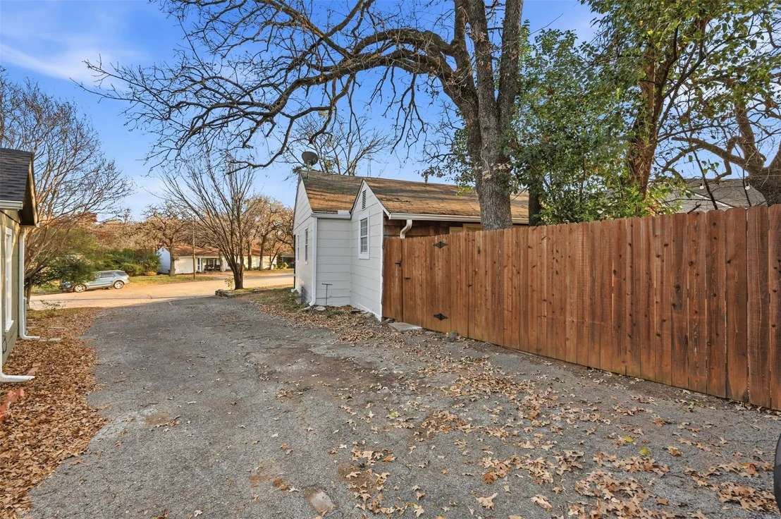 Photo of 2129 Cardinal Lane