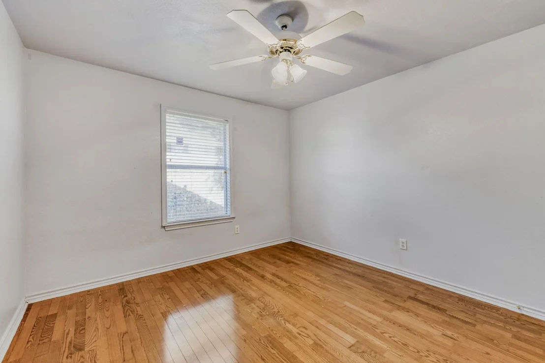 Photo of 2617 Hereford Road