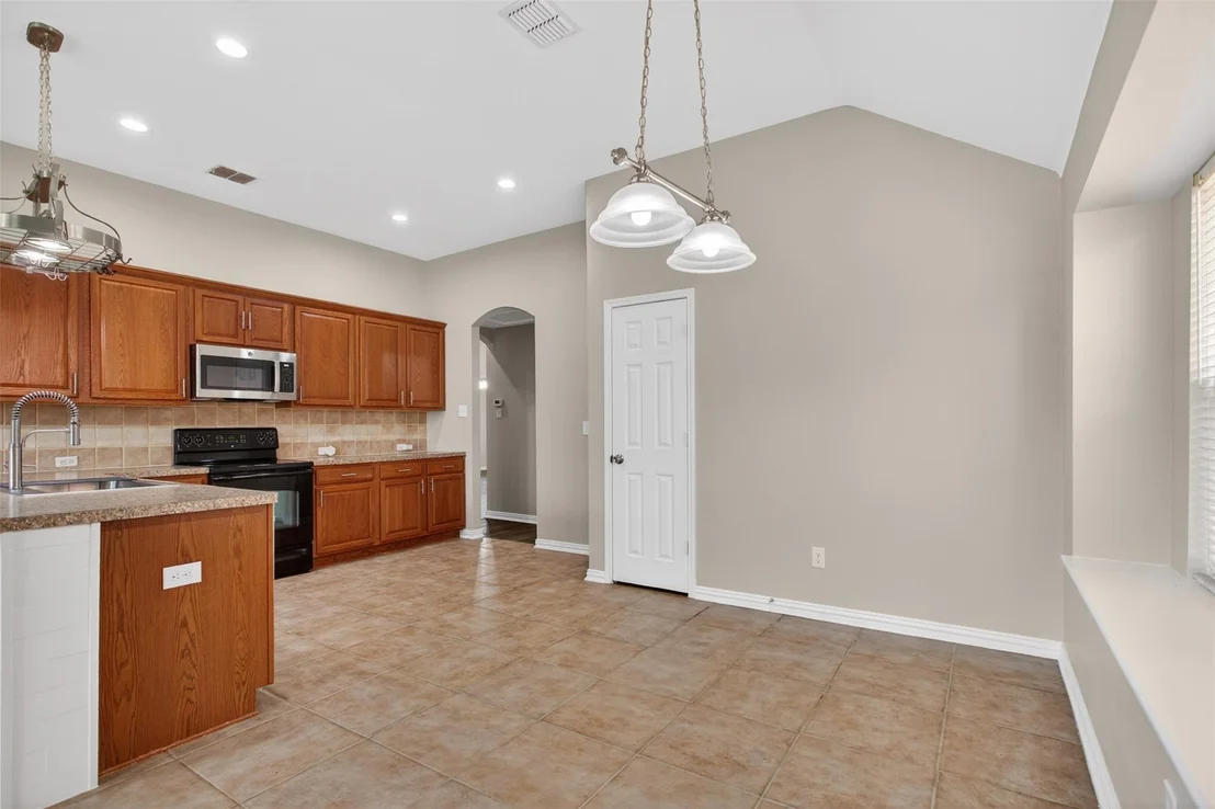 Photo of 921 Bowie Drive