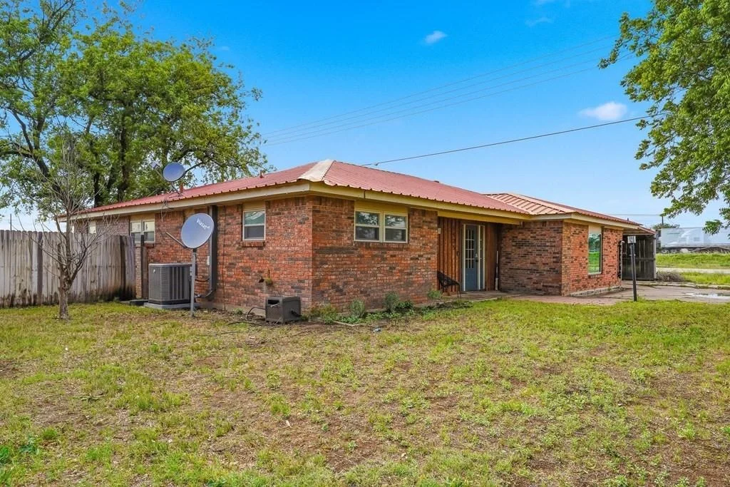 Photo of 1435 Bandera Dr