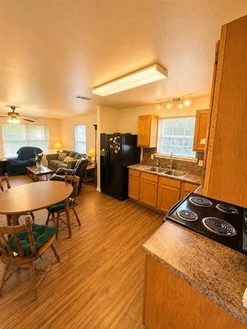 Photo of 414 Tobe