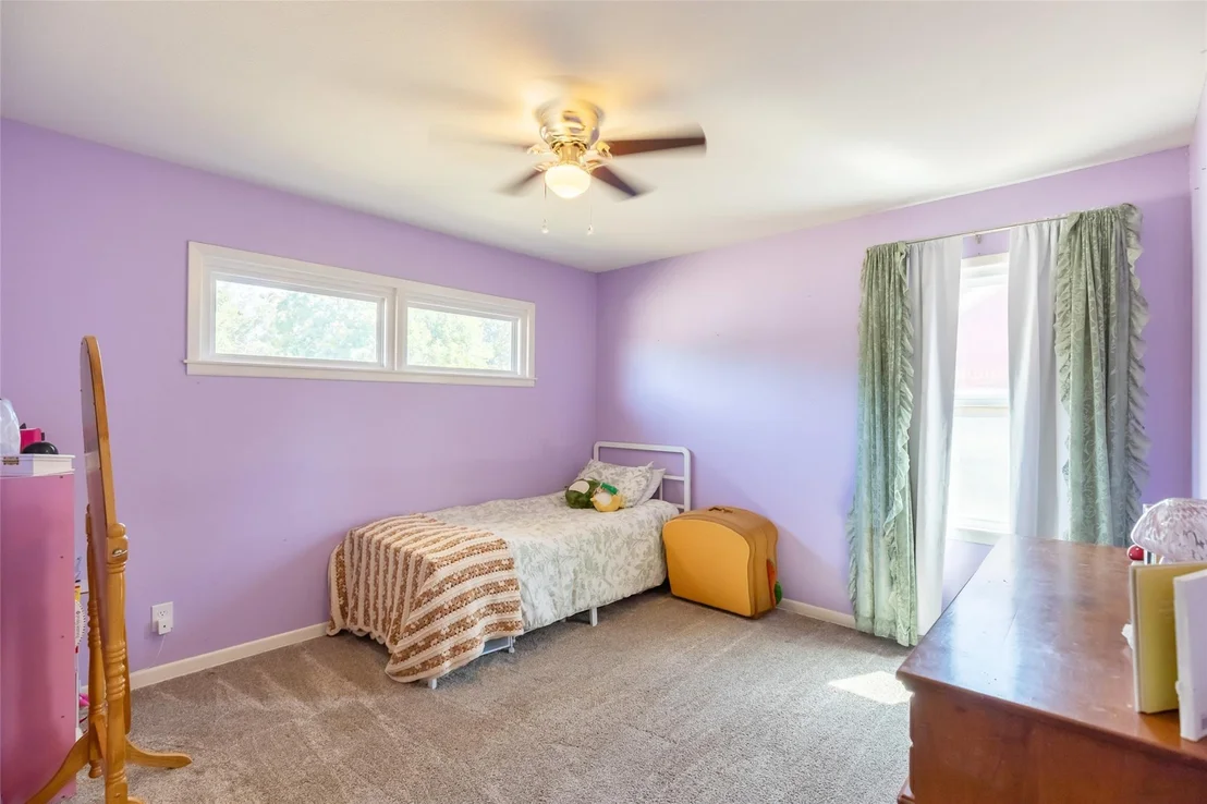 Photo of 720 GLENDALE Drive