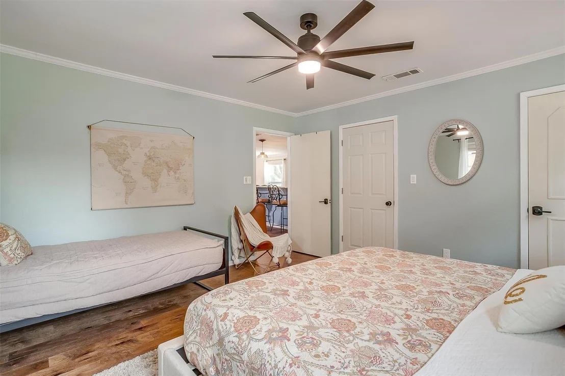 Photo of 520 Deer Trail