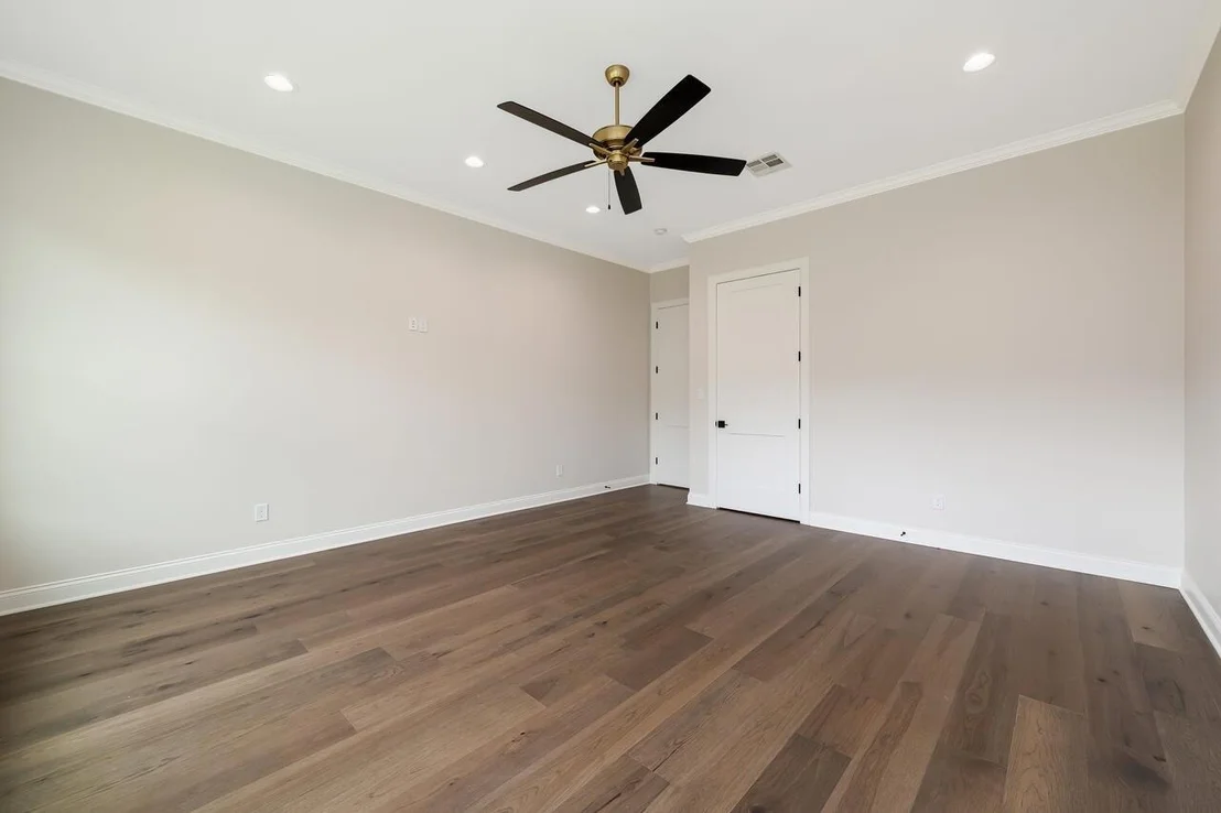 Photo of 8005 Bee Cave Road
