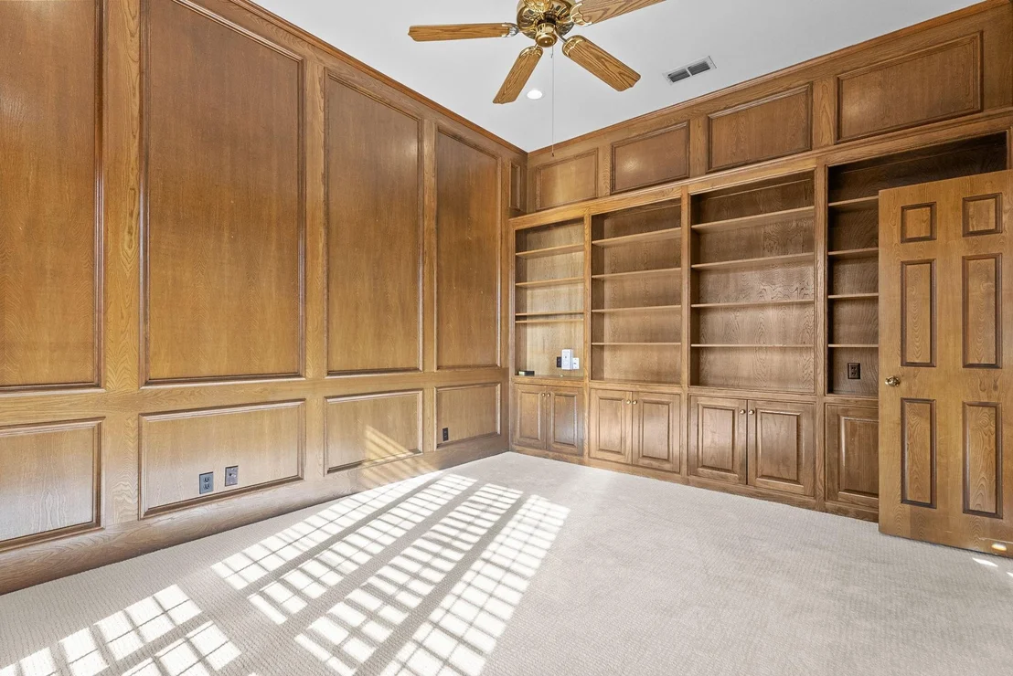 Photo of 1807 Royal Oak Drive