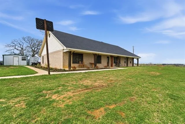 Photo of 301 Rhoades Lane