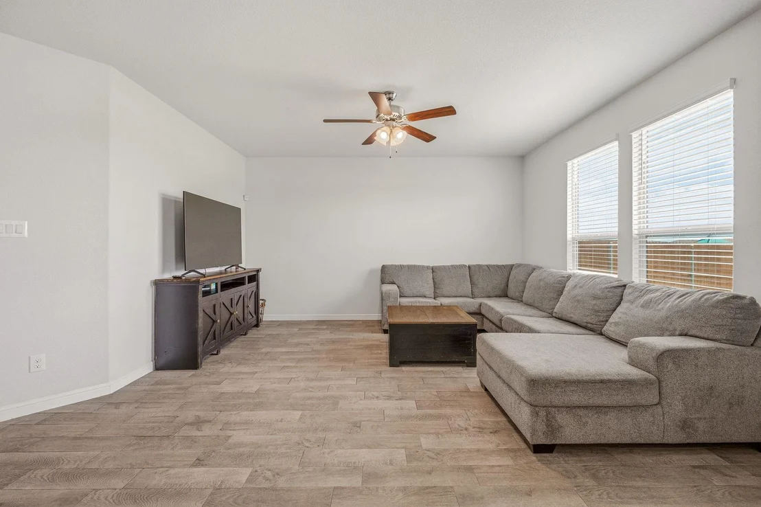 Photo of 1106 Burlingame Drive