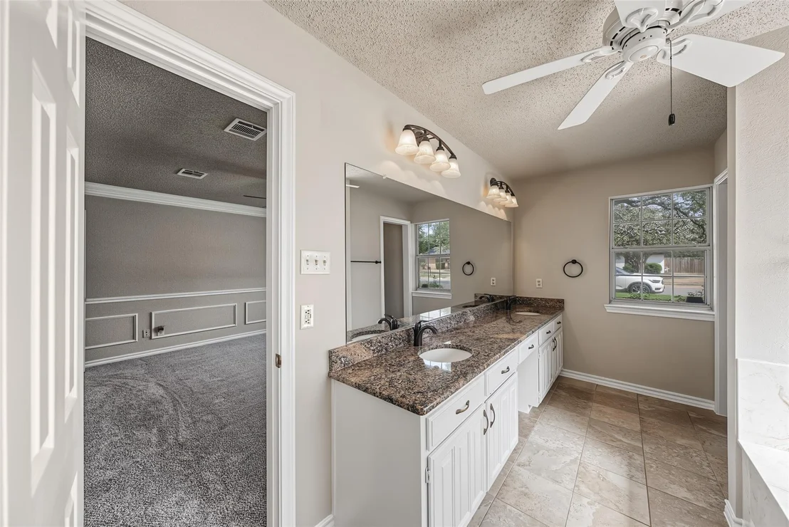 Photo of 1500 Arrowhead Drive