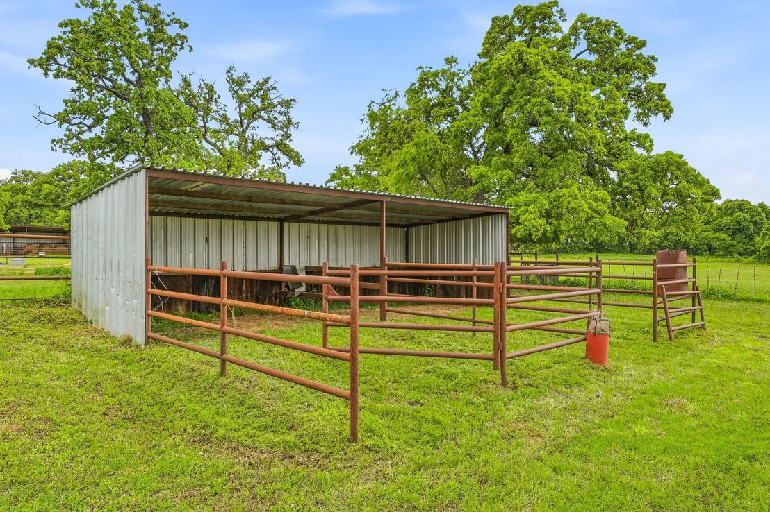 Photo of 621 County Road 484