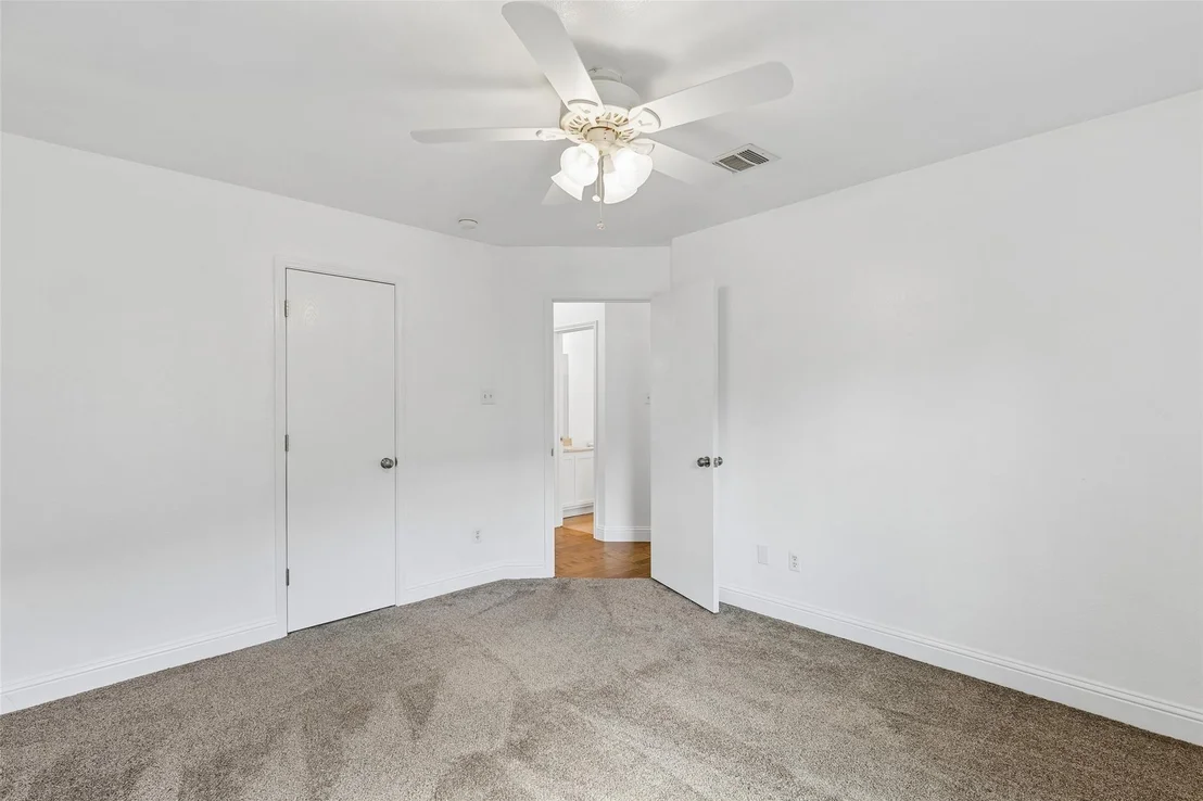 Photo of 413 Sandy Lane