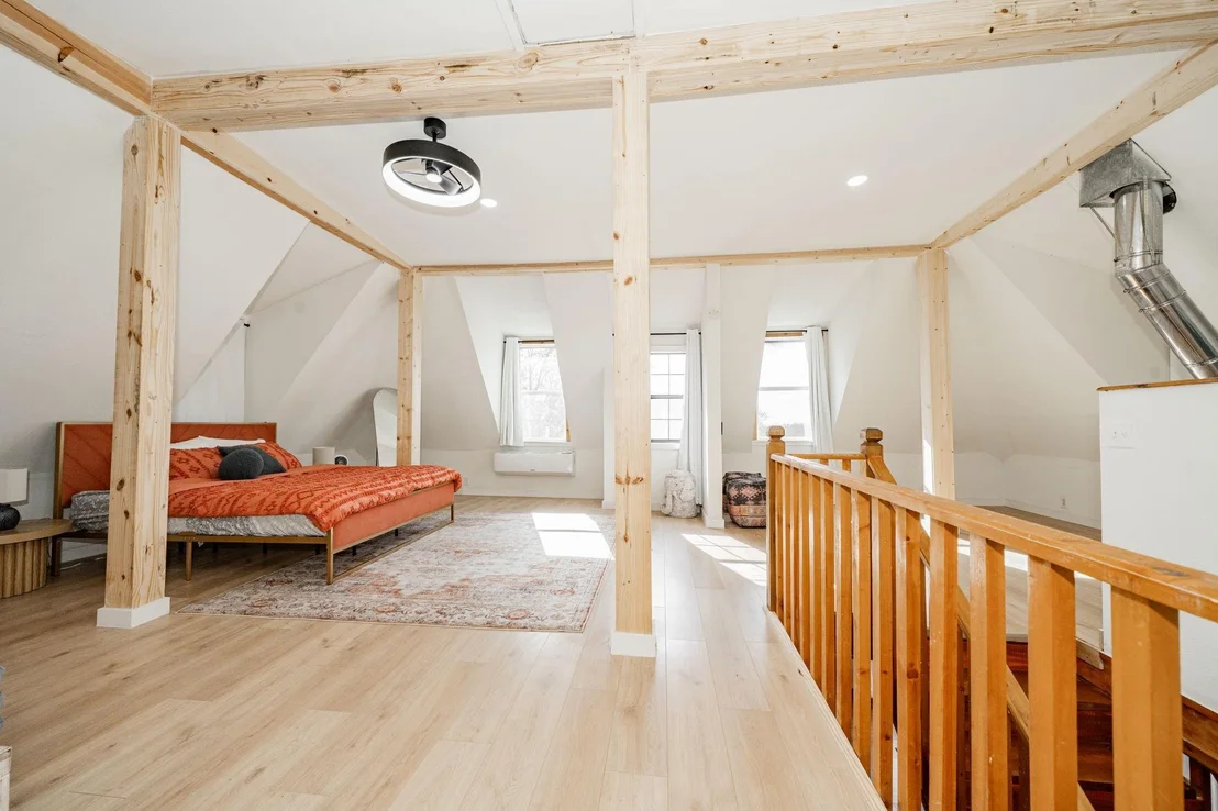 Photo of 691 Bear Road