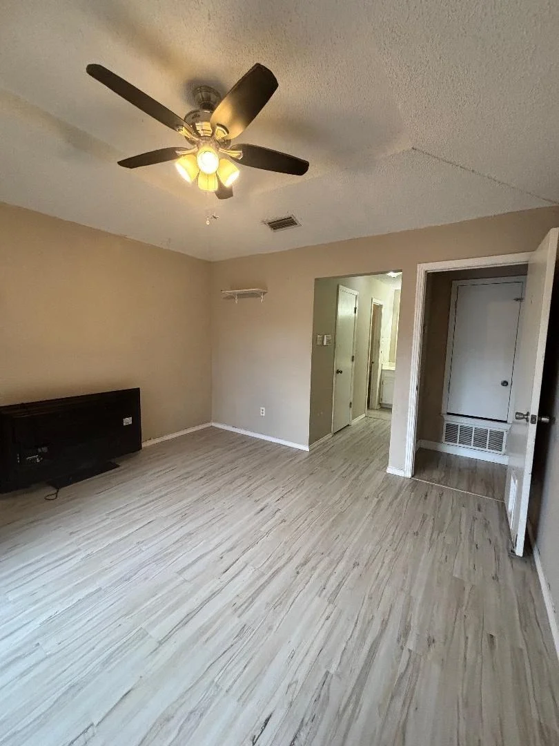 Photo of 1107 Rimcrest Drive