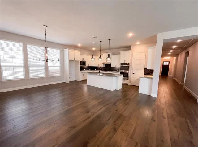 Photo of 2221 Laguna Drive