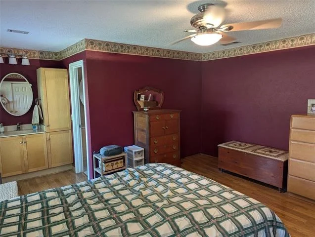 Photo of 701 Summer Place