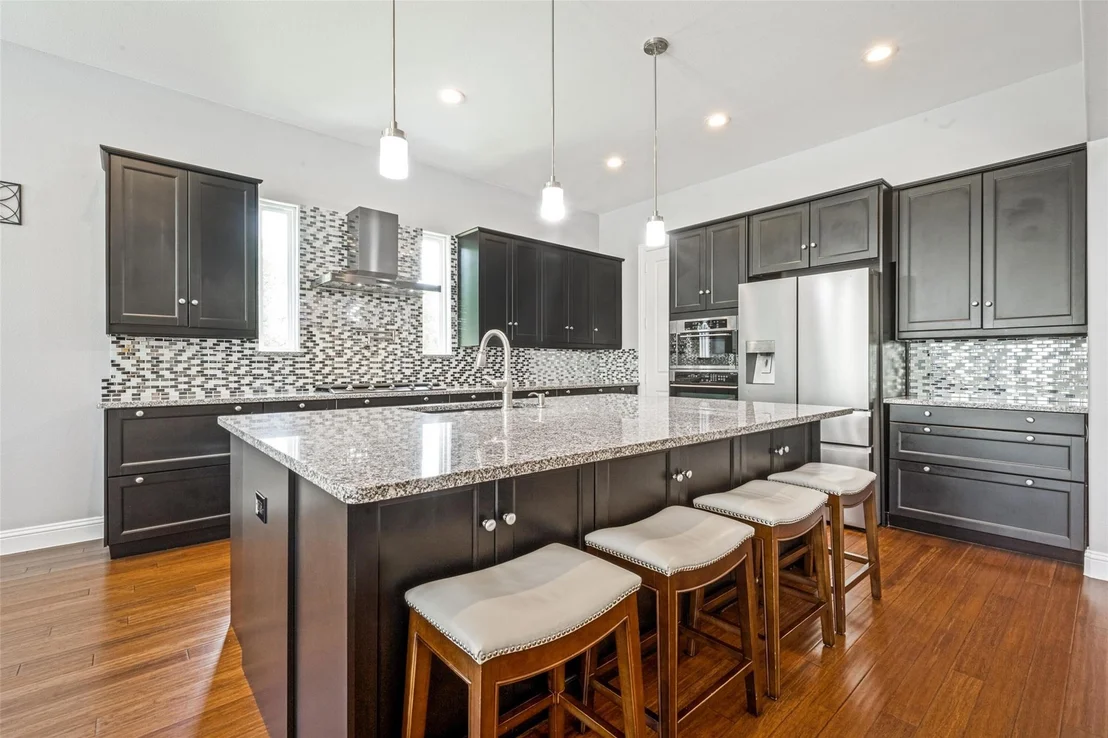 Photo of 2501 Oak Bluff Drive